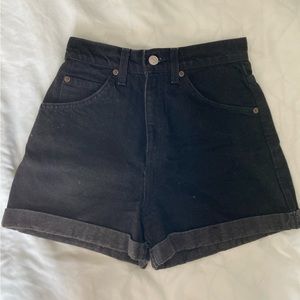 Excellent vintage Levi Strauss 954 regular high waist black jean shorts!